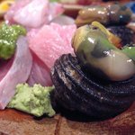 黒尊 - 刺身（ささえアップ）