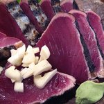 黒尊 - かつおのたたき（俯瞰）