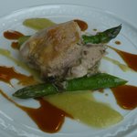 レストラン ファロ 資生堂  - ホロホロ鶏のシャンピニオンファルシ グリーンアスパラガスのピュレ添え