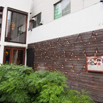 夜はライトアップがキラキラしていて綺麗✨