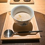 炭割烹 新谷 - 熊野地鶏と岡山県産ホワイトマッシュルームを使った牛蒡のポタージュ ◎