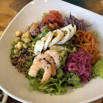 Caldo Abbraccio - サラダ（別角度から）は彩り豊か