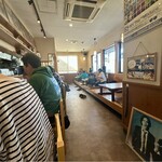 麺堂 稲葉 古河本店 - 店内はカウンターと小上がりがあります☆