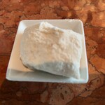 ザ ピッツァバー ON 38TH - ずっと触りたかったピザ生地（笑）最後に少しずつ　プニプニさせてくれます