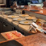 ザ ピッツァバー ON 38TH - カウンターライブのスタート前はワクワク