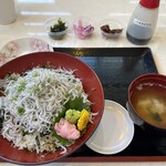 活き活き家 - しらす丼　¥1,480