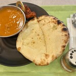 カレー&ナン ディヤ エクスプレス - 料理写真:バターチキンカリー&チーズナンセット　1,390円(税込)