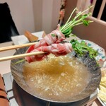 月と灯 - しゃぶしゃぶ！お出汁が美味しい！