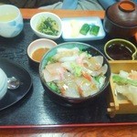 味市場美食倶楽部 - 食の膳　海鮮丼