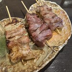 炭や酒 學 - 豚バラ、ハツ、タン