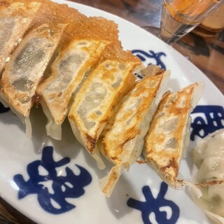 廣東餃子房_0