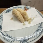 天ぷら新宿つな八 - 蓮根の天ぷら