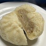 551蓬莱 大阪空港到着ロビー店 - 皮も餡も完璧ですねd(^o^)b