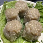 551蓬莱 - レタスを敷いて蒸します♪