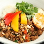 Stir-fried rice with minced pork and aromatic vegetables, Gapao