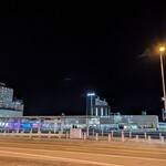 はこだて塩らーめん　しなの - 店舗前から函館駅を撮影