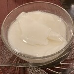 品品香 - 杏仁豆腐