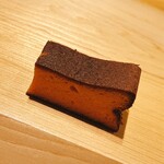 すが弥 - 箱庭たまごの玉子焼き。色が濃ゆいヾ(≧▽≦)ﾉ