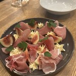 樽ワイン酒場 呑牛呑気 - 