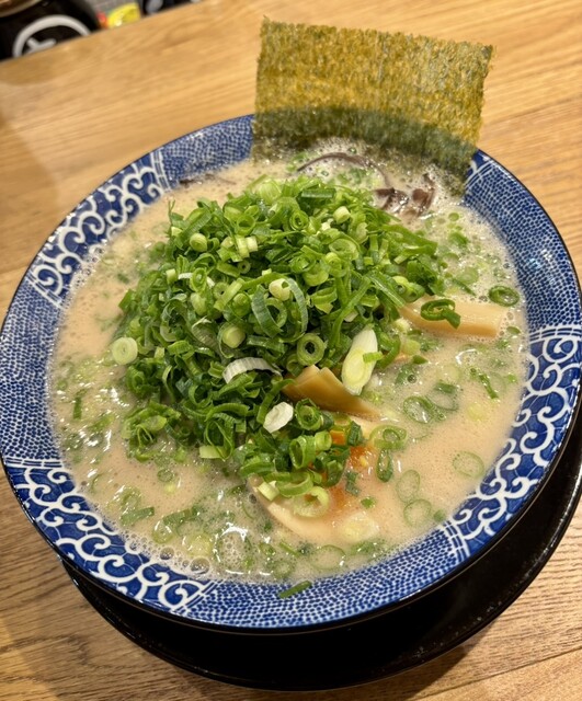 鶴亀堂 名東極楽店 - 本郷/ラーメン | 食べログ