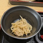 道の駅越前たけふ - バスツアーの昼食で提供された ”握り寿司御膳” の小鉢。