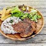 桜キッチンカフェ - スパイシーチキン・プレート