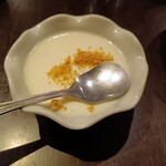 老李 - 杏仁豆腐(小)240円。