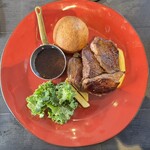 ベルギービール カフェ ベル・オーブ 東京芸術劇場 - 牛ハラミペッパーステーキ　¥1400