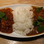 ワ カフェ エイム - 14.12.09 大将のインド風カレー ハーフ&ハーフ ポークとチキン(1296円)