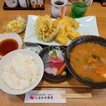 しまかぜ食堂 - しまかぜ定食 税込 1650円