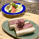 シカゴ - ●ご飯もの
      牛ヒレカツサンド