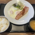 デニーズ - 料理写真:ベースドエッグモーニング＋ごはん・ みそ汁セット！