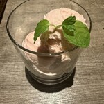 SALVATORE CUOMO & BAR - 