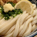 梅田 釜たけうどん - 