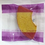 ル ミュゼ ドゥ アッシュ 百番街店 - 『能登金時バウム』1個取り出し時