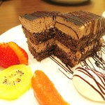 アールエフ カフェ - チョコレートのショートケーキ