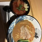 本まぐろそば 䱻 - 