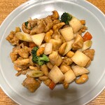 糸仙 - 鶏肉のカシューナッツ炒め