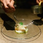nôtori - ③【アマゴ、蕪】
      ★ アマゴのミキュイ、3種のソース（蕪のピュレ、無花果葉のオイル、農鳥形に抜いたの蕪の発酵無花果ジュースのマリネ、仕上げ：自家製の人工いくら+アマゴの魚卵）