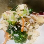 nôtori - ⑩【やさいめし】
      ★ 自家製醬2種（椎茸、トマト）の醬めし？と30種以上の季節野菜の混ぜ飯