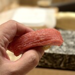 鮨 赫 sushi aka Tokyo - 握りの最初は大トロです！