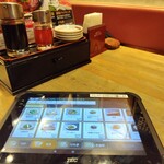 中華食堂スマロ - タブレットで注文