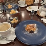 ビストロモーべ ギャルソン - 