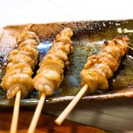 鳥料理 かね正 - 首皮（塩）（1本200円）