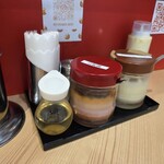 漢ラーメン 室 - 卓上調味料