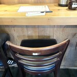 とんかつ いわい - 案内されたカウンター席。