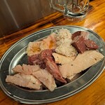 炭火焼肉生ホルモン処 しょうちゃん - 