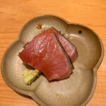 すしやのたい悟 - めじ鮪藁焼さんでーす。②
