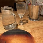 つばめグリル - 手前のボードの上に熱い鉄板が乗ります