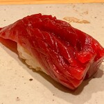 すしやのたい悟 - 大間産本鮪赤身さんでーす。